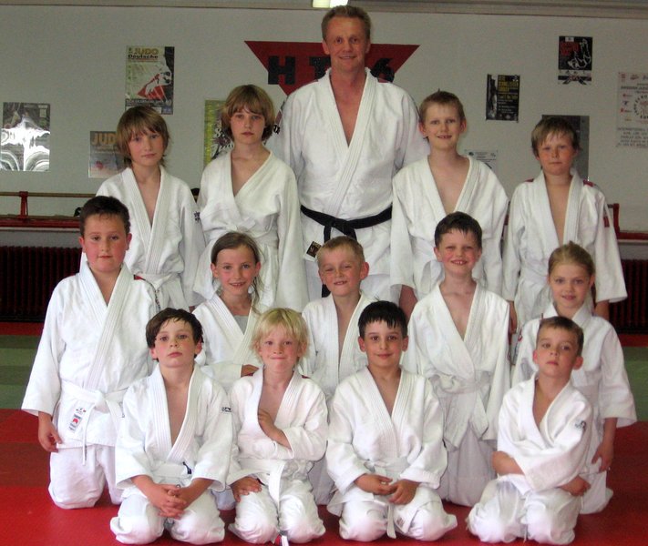 Trainer Mark mit seiner Gruppe