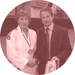 Janina erhält Gratulation